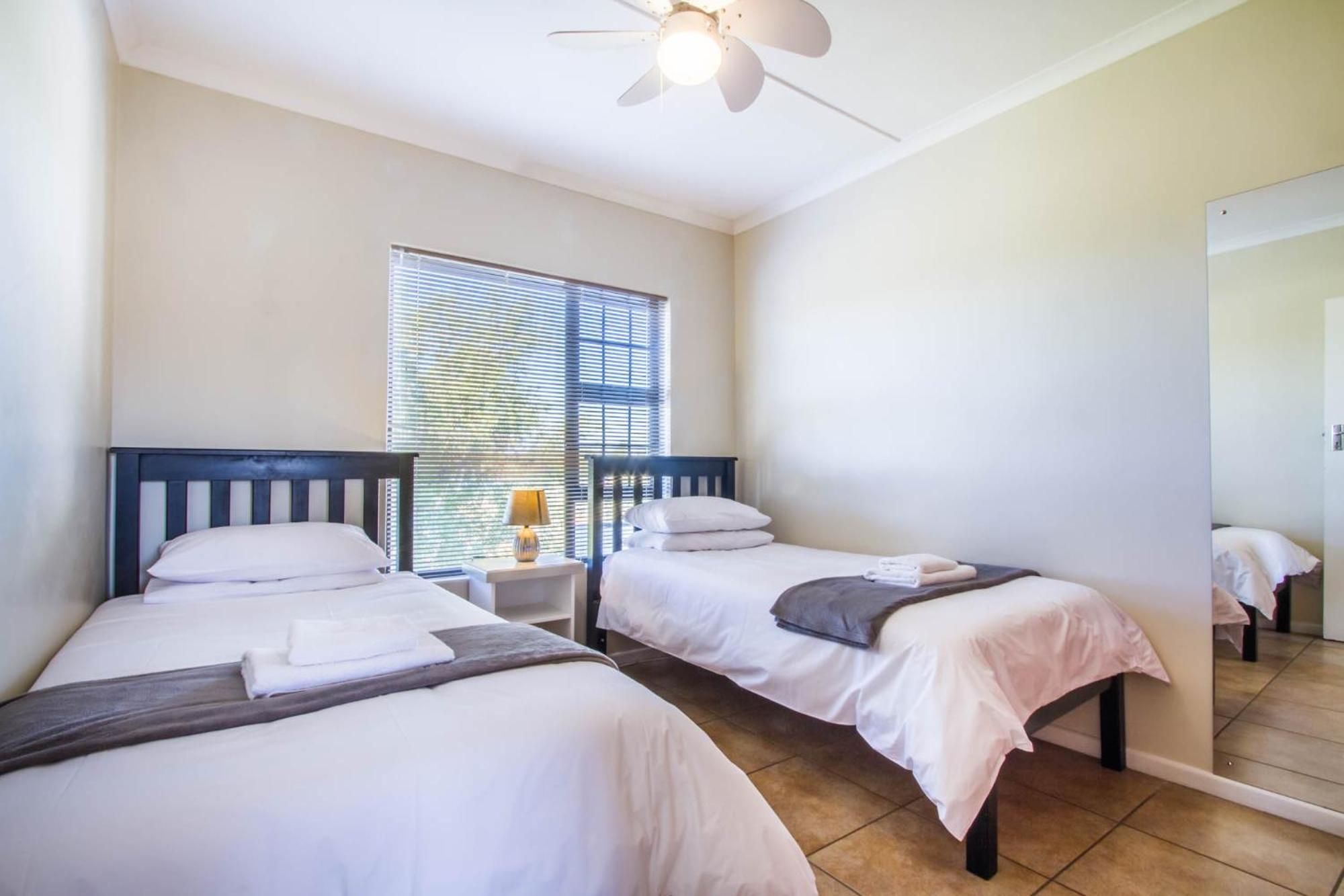 El Dorado Hotel And Self Catering Oudtshoorn Oda fotoğraf