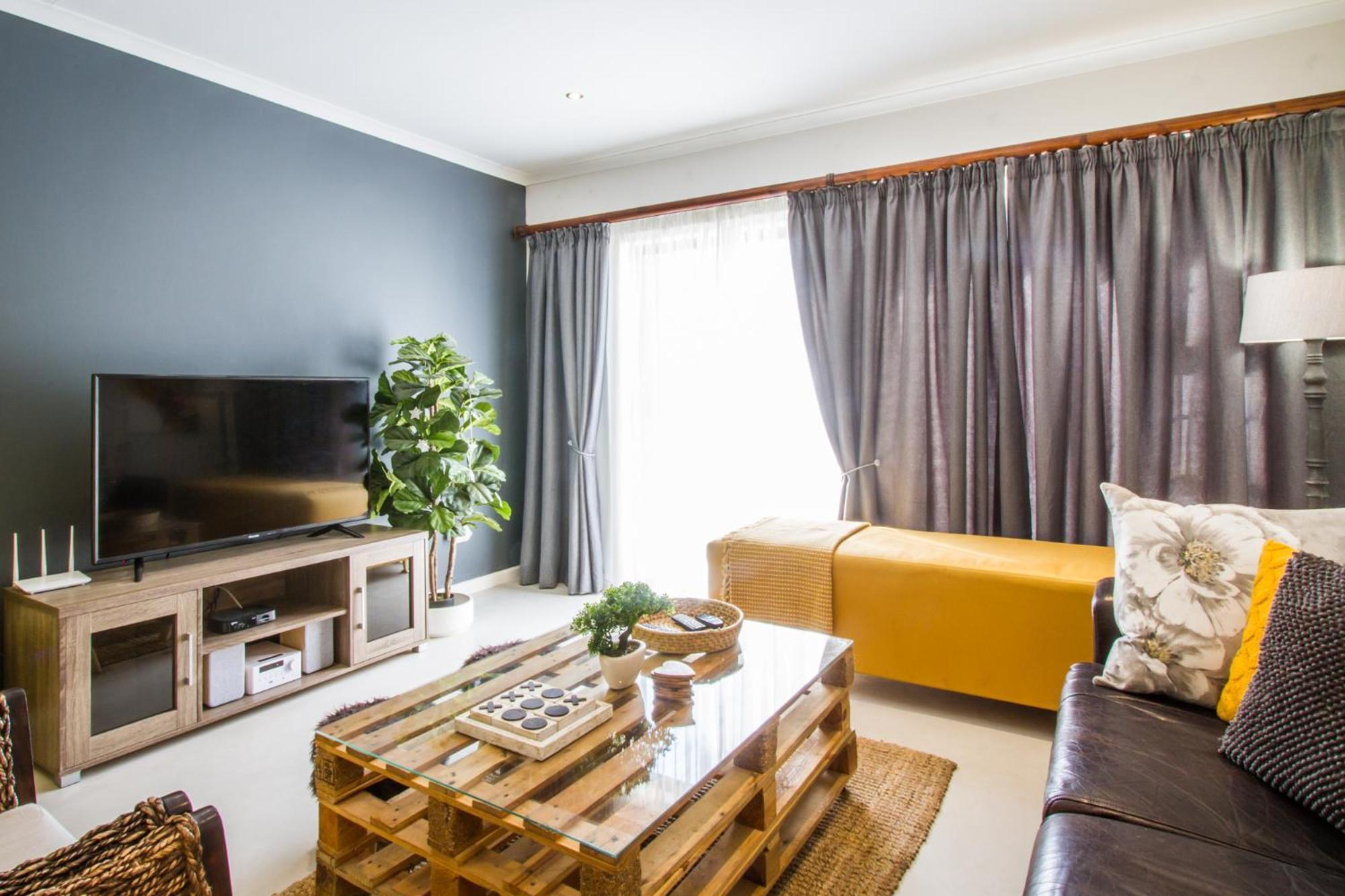 El Dorado Hotel And Self Catering Oudtshoorn Oda fotoğraf